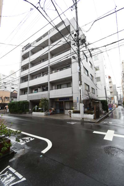藤和シティコープ御徒町外観共用部2｜藤和シティコープ御徒町は平成４年築の６階建てです。御徒町駅徒歩圏内の利便性の良い立地です。周辺は住宅地で静かです。