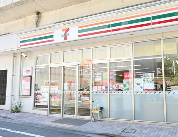 セブン-イレブン 練馬富士見台駅西店｜徒歩1分に「セブン-イレブン 練馬富士見台駅西店」があります。