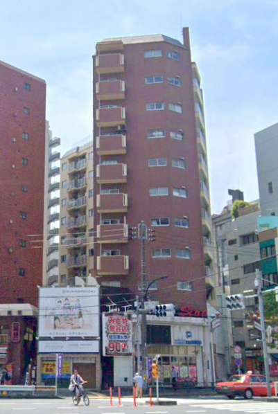 鶯谷日伸ハイツ外観３｜鶯谷日伸ハイツは地上１１階建てのマンションです。山手線・鶯谷駅に近い繁華街の一角にあります。日比谷線・入谷駅も徒歩圏内です。上野公園、上野駅も徒歩圏内です。