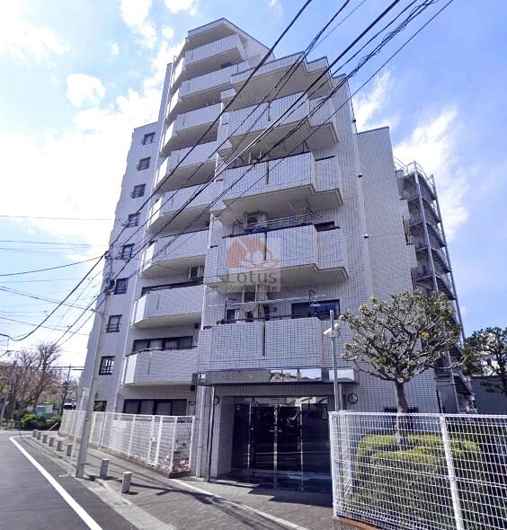 ヴェラハイツ西新井外観１｜ヴェラハイツ西新井は、1992年（平成 4年） 3月築、9階建てのマンションです。