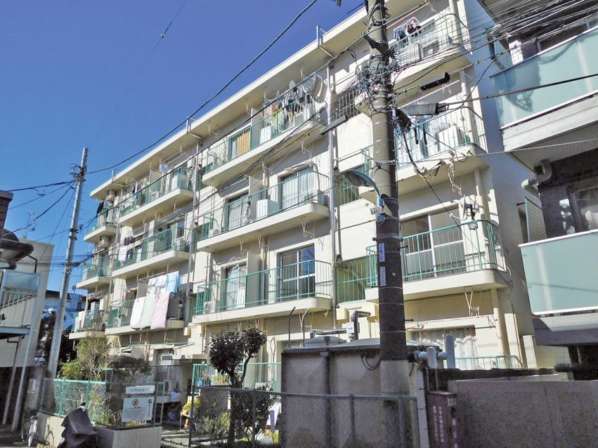 三田池袋西コーポ外観１｜三田池袋西コーポは地上４階建てのマンションです。周辺は閑静な住宅街です。池袋駅徒歩圏内で便利です。