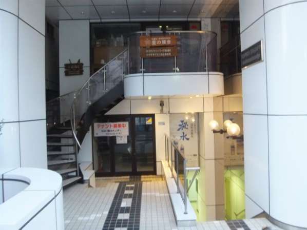 菱和パレス若松町4｜エントランスです。