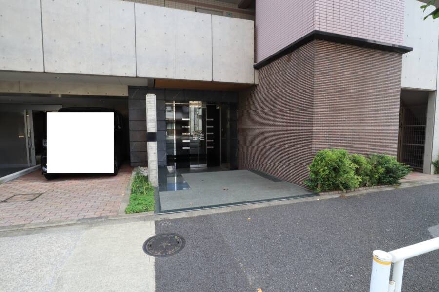 フュージョナル本所アーリアエントランス1｜エントランスです。