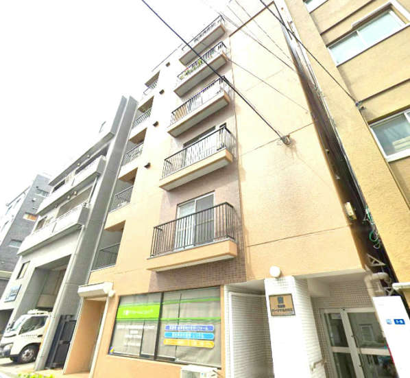 吾妻橋パーソナルハウス外観１｜吾妻橋パーソナルハウスは９階建てのマンションです。浅草通りから一歩入った立地です。都営浅草線「本所吾妻橋」駅が近くて便利です。浅草まで徒歩圏内です。