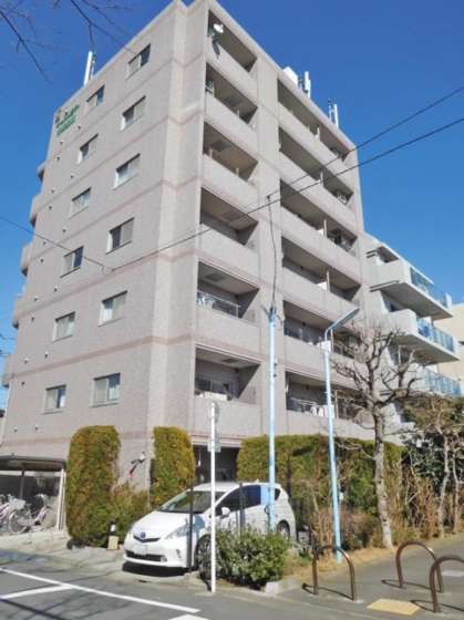 キャッスルシティ井荻駅前外観１｜キャッスルシティ井荻駅前は平成１７年築、７階建てのマンションです。西武新宿線「井荻」駅に近く便利な立地です。