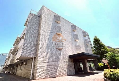 御殿山スカイマンション外観３｜御殿山スカイマンションは、1976年（昭和51年）に建てられた5階建てのマンションです。