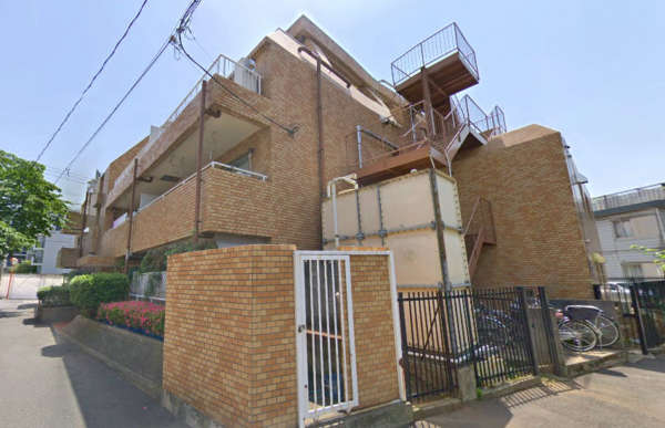 サンシャインコーポベル初台外観１｜サンシャインコーポベル初台は地上４階建てのマンションです。初台駅から徒歩５分圏内です。