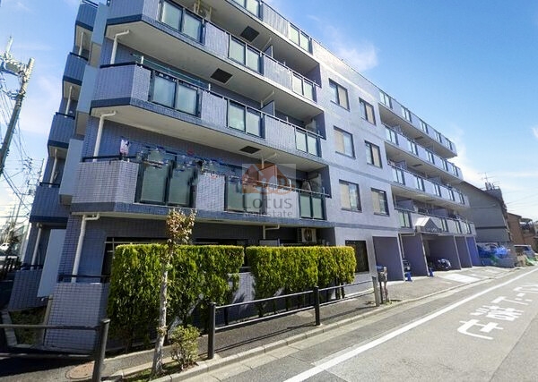 セザール西新井外観２｜セザール西新井は平成７年築、５階建てのマンションです。