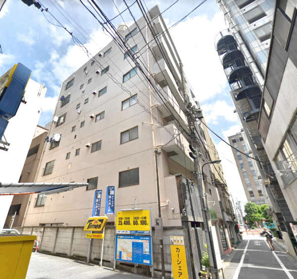 ワイムティハイム外観１｜ワイムティハイムは８階建てのマンションです。春日通りから一本入った立地です。「池袋」駅から徒歩１０分圏内です。