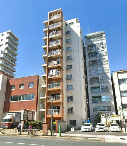キャッスルマンション両国外観１｜キャッスルマンション両国は地上１１階建てのマンションです。京葉通り沿いです。大江戸線「両国」駅が徒歩５分圏内で通勤に便利です。総武線「両国」駅は徒歩１０分圏内です。