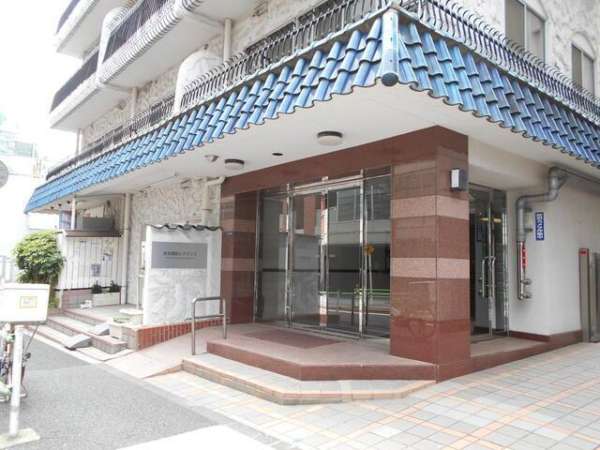 赤坂檜町レジデンスエントランス３｜赤坂小学校に隣接したロケーションです。