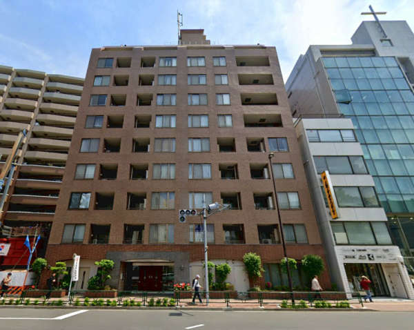 朝日サテライト上野外観１｜朝日サテライト上野は平成１２年築、地上１１階建てのマンションです。上野駅入谷口を出て徒歩５分圏内のアクセスの良いマンションです。鶯谷駅、入谷駅も徒歩圏内です。