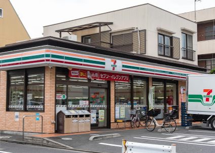 セブン-イレブン 足立西新井４丁目店｜徒歩5分に「セブン-イレブン 足立西新井４丁目店」があります。