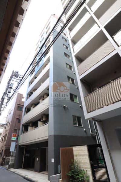 ラグラースダイヤモンドマンション秋葉原 (4)｜2004年（平成16年） に建てられた13階建てです。