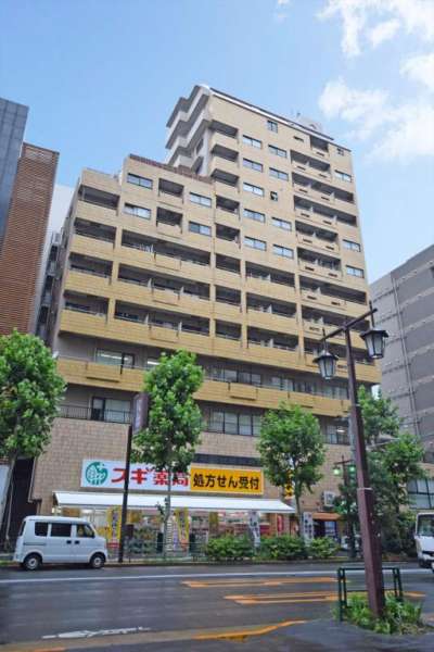 シティプラザ新宿外観１｜シティプラザ新宿は昭和５９年築の１４階建てです。明治通りに面しています。東新宿駅、西早稲田駅の中間にあたる場所にあります。新大久保駅も徒歩圏内です。