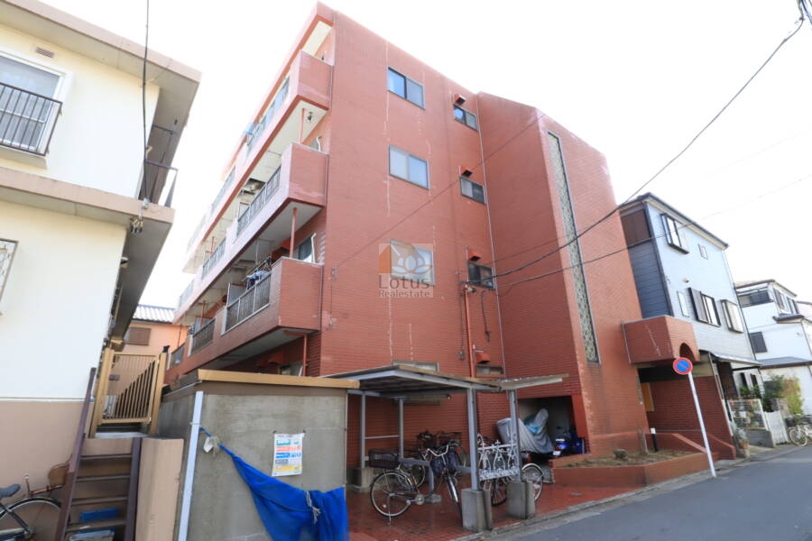 シャトー中葛西外観1｜シャトー中葛西は昭和５８年築、４階建てタイル張りのマンションです。エレベーターはありません。周辺は閑静な住宅街です。