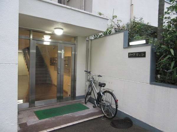 コープ市ヶ谷エントランス１｜エントランスです。
