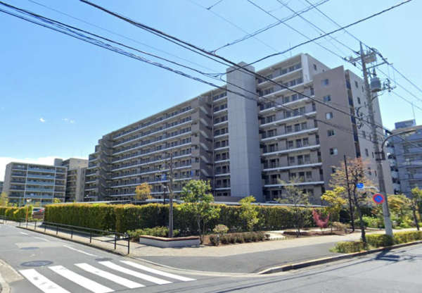 グレーシアスイート西新井外観５｜グレーシアスイート西新井は平成２５年築、１０階建てのマンションです。