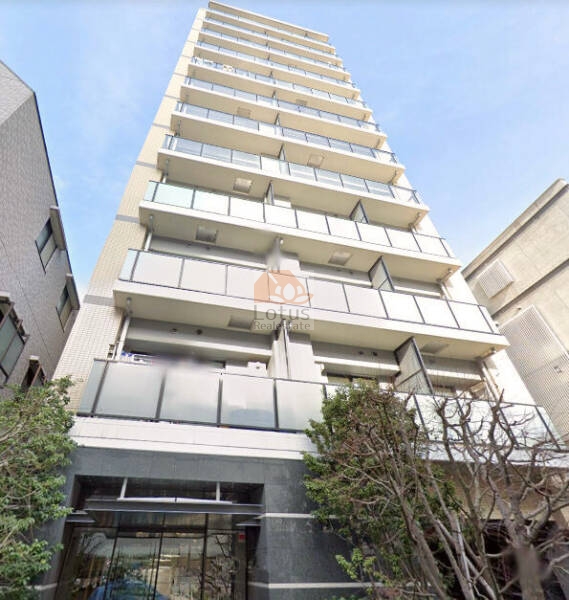 パークハウス市谷田町は平成23年築、12階建てのマンションです。