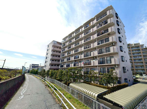 東急ドエルアルス平和橋外観５｜東側は中川に面しています。