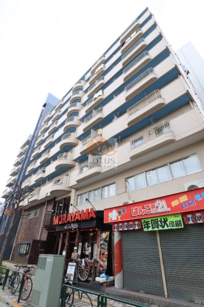 新小岩スカイマンション外観2｜新小岩スカイマンションは昭和53年築、9階建てのマンションです。
