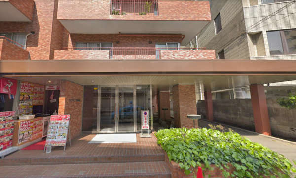 ハイライフ西新宿外観２｜エントランスです。