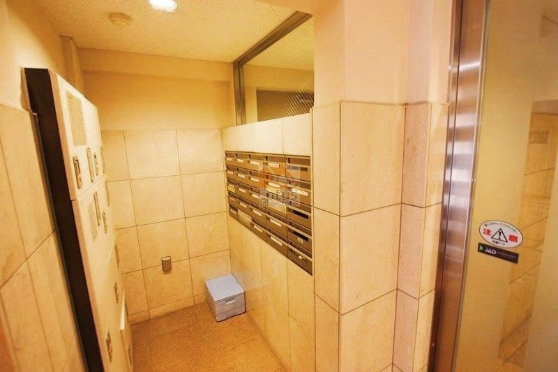 ゴールドパレス住吉6｜宅配ボックスもあります。