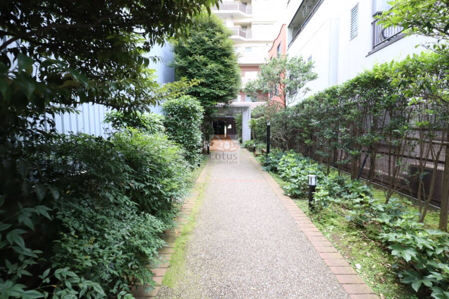 パークタワー東京クラルテステーションフロントエントランス2