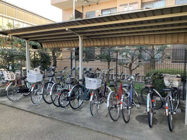朝日クレス・パリオ南阿佐ヶ谷共用部２｜駐輪場あります。