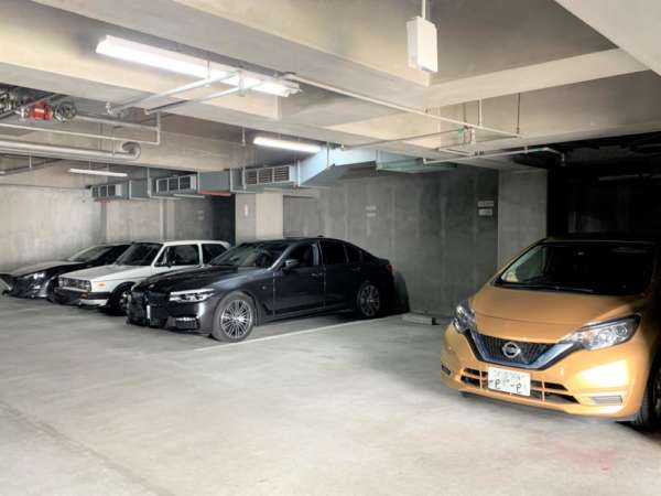 朝日クレス・パリオ南阿佐ヶ谷共用部１｜駐車場があります。