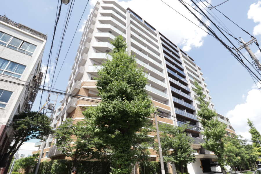 クレヴィア南千住外観1｜クレヴィア南千住は平成24年築、14階建のマンションです。南千住駅徒歩圏内です。