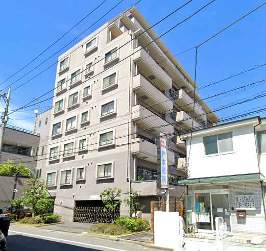 コスモ新小岩アーバンコート外観１｜コスモ新小岩アーバンコートは平成４年築の９階建てマンションです。京葉道路から一歩入った立地です。