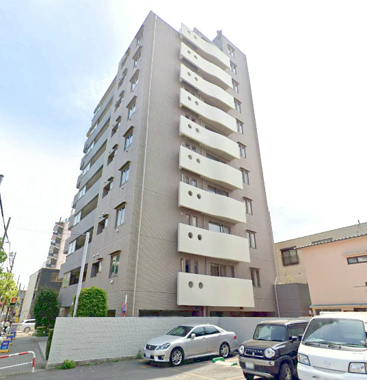 ヴェルビュ中野外観１｜ヴェルビュ中野は平成１２年築、１１階建てのマンションです。中野駅から徒歩１０分圏内にあり、周辺には商店街が多数あるなどお買い物が便利です。
