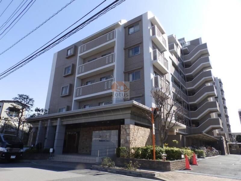 ライオンズスクエア竹の塚5｜ライオンズスクエア竹の塚は平成15年築、8階建てのマンションです。