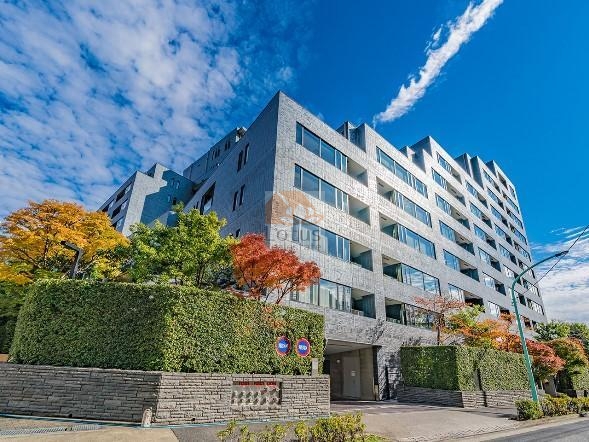 南青山テラス常盤松フォレスト外観２｜南青山テラス常盤松フォレストは、平成18年築、13階建てのマンションです。