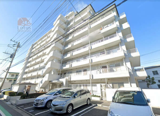 グローリア初穂お花茶屋外観１｜グローリア初穂お花茶屋は昭和62年築、9階建てのマンションです。京成本線「お花茶屋」駅から徒歩5分圏内です。