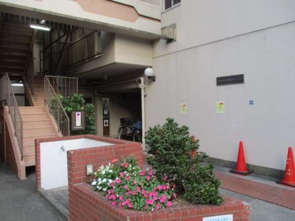 北千住ダイヤモンドマンション外観１｜エントランスアプローチです。