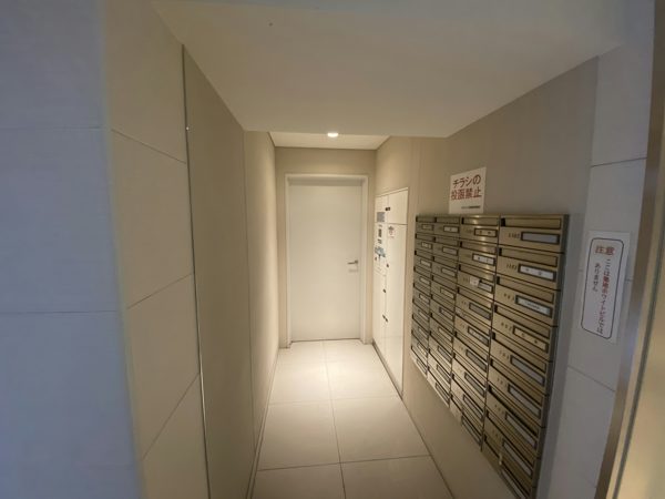 リビオレゾン東銀座 (5)｜宅配ボックスもあります。