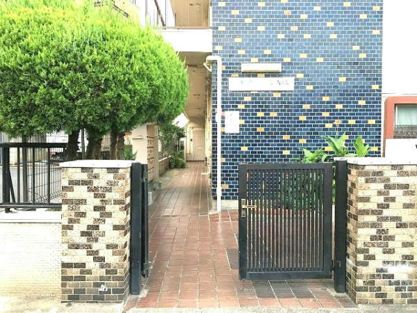 パークサイドマンション高円寺エントランス｜ルック商店街まで徒歩１分です。