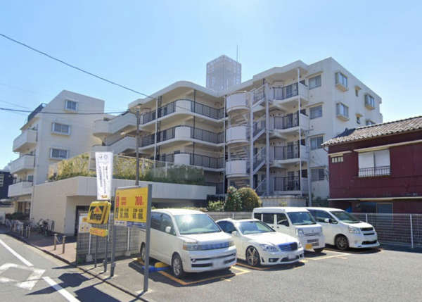 コスモ西新井外観２｜コスモ西新井は昭和６０年築の５階建てです。