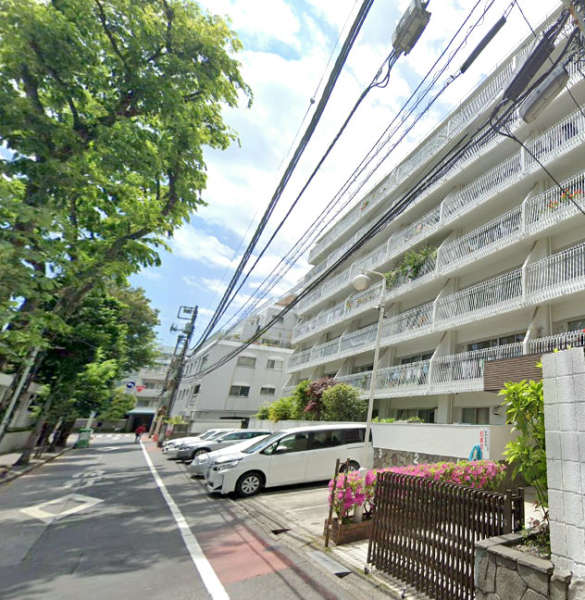 アイビハイツ三田外観１｜アイビハイツ三田は昭和４７年築の７階建てです。周辺は閑静な住宅街です。