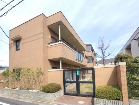 ラポール西荻窪外観１｜ラポール西荻窪は平成9年築の３階建てです。