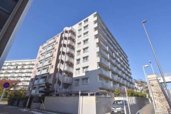ローズハイツ青戸外観２｜ローズハイツ青戸は９階建てのマンションです。