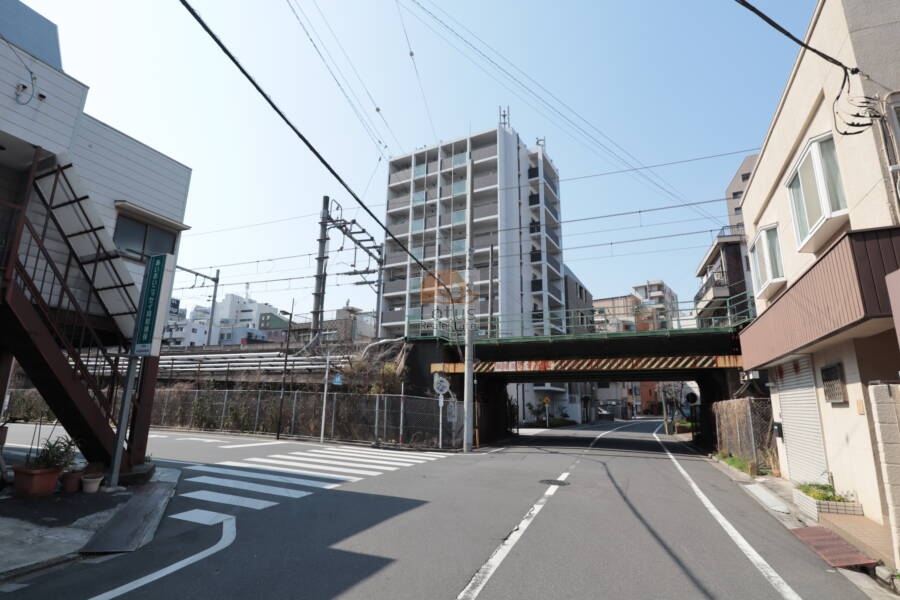 グランコート西日暮里外観1｜グランコート西日暮里は平成２３年築の９階建てです。西日暮里駅から徒歩５分の立地です。
