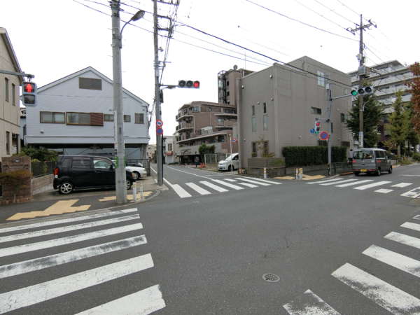 ライオンズマンション五反野駅前通りアプローチ7