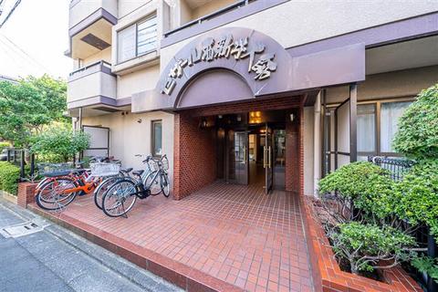 セザール西新井大師エントランス１｜周辺は閑静な住宅街です。