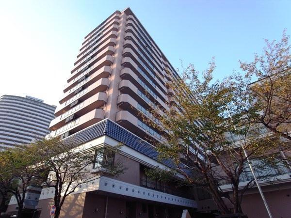 イーストヒル町屋外観２｜イーストヒル町屋は昭和６３年築の１４階建てです。町屋駅に近くて便利です。