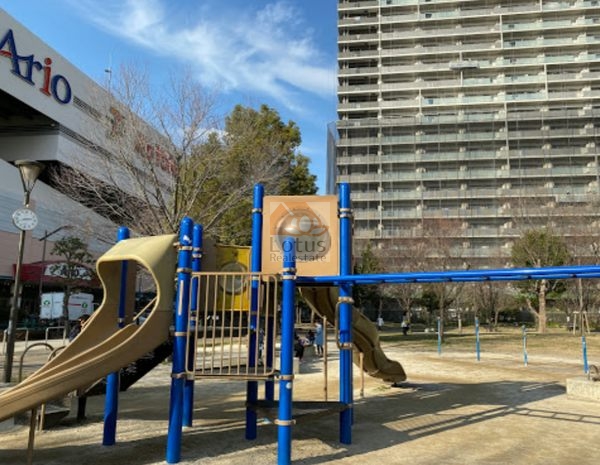 西新井さかえ公園｜徒歩1分に「西新井さかえ公園」があります。