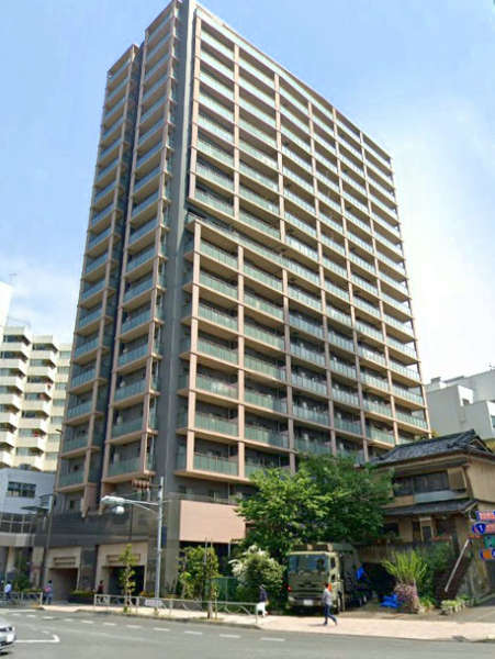 グローリオ白金高輪外観１｜グローリオ白金高輪は平成１６年築の１９階建てです。白金高輪駅から徒歩１分の好立地です。