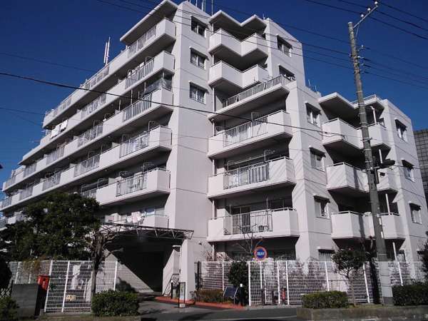 コスモ西亀有外観２｜コスモ西亀有は昭和６３年築の７階建てです。上千葉砂原公園に隣接しています。